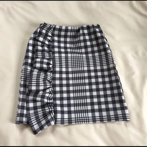 Missguided Checked Ruffle Mini Skirt 0
